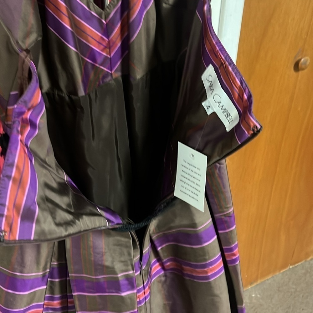 Sara Campell Halter Dress - Picture 5 of 7